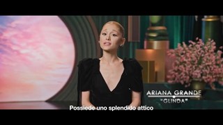 Ariana Grande ci racconta del suo personaggio: Entra nella sua bolla e scopri il nuovo ruolo di Glinda a Oz - HD